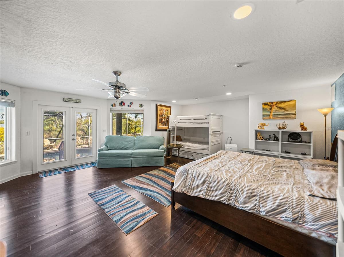 3484 SHORE DRIVE — photo 47 of 70