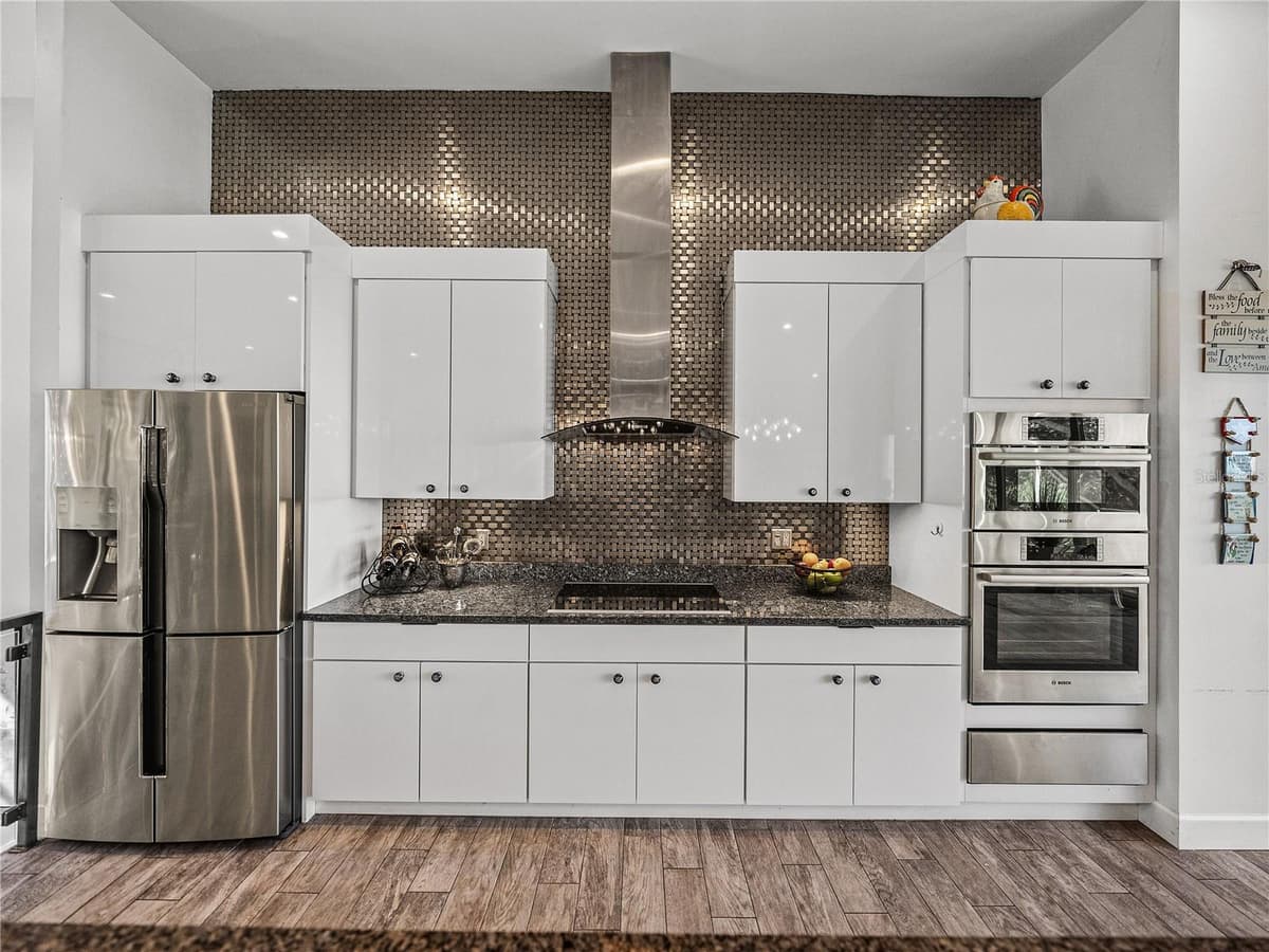 3484 SHORE DRIVE — photo 19 of 70