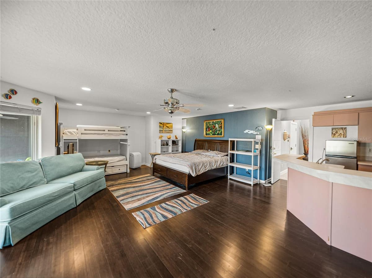 3484 SHORE DRIVE — photo 44 of 70