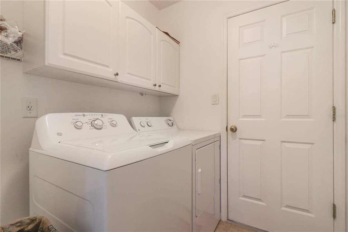 25339 CRESTWATER DRIVE — photo 16 of 22