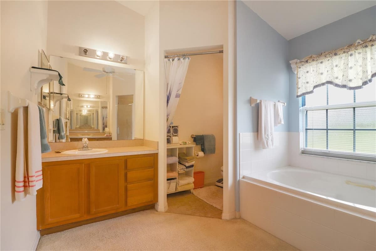 25339 CRESTWATER DRIVE — photo 11 of 22