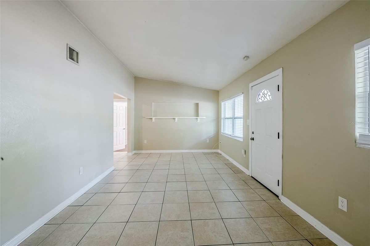 4124 CAYWOOD CIRCLE — photo 9 of 37