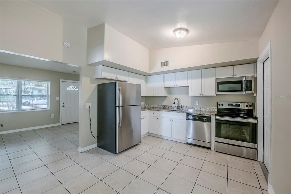 4124 CAYWOOD CIRCLE — photo 11 of 37