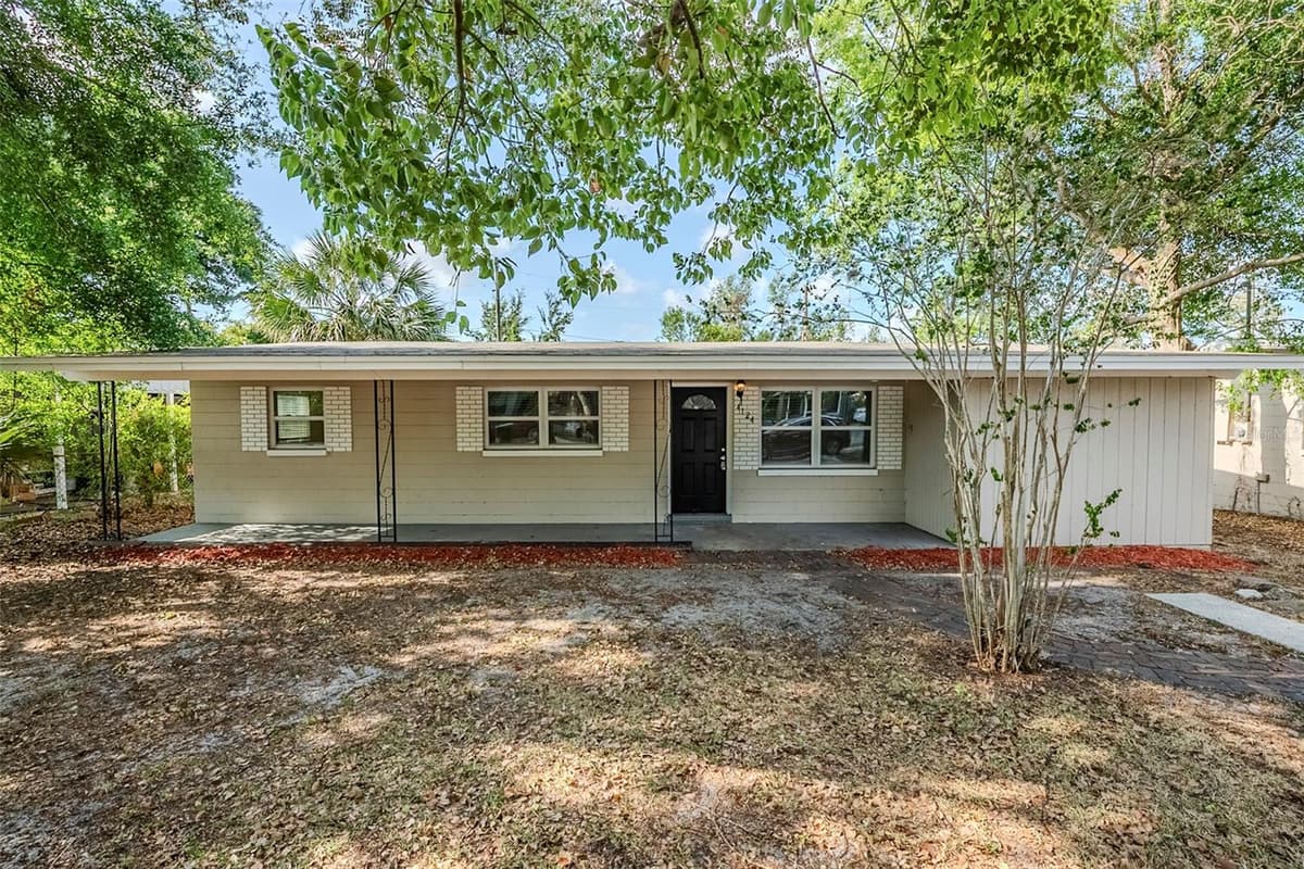 4124 CAYWOOD CIRCLE — photo 3 of 37