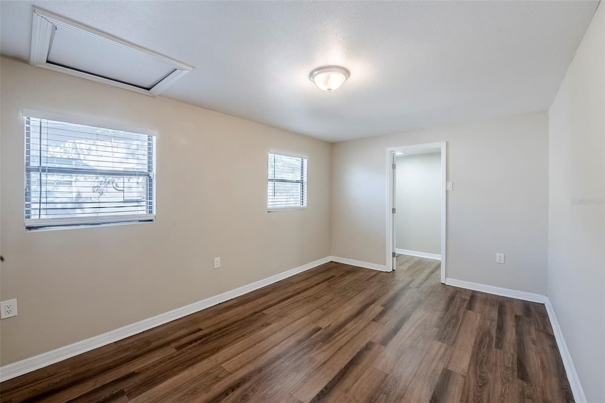 4124 CAYWOOD CIRCLE — photo 15 of 37