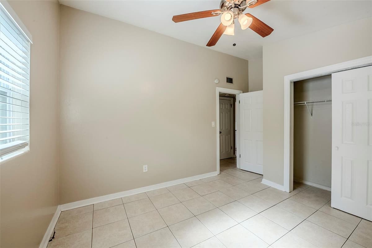 4124 CAYWOOD CIRCLE — photo 23 of 37
