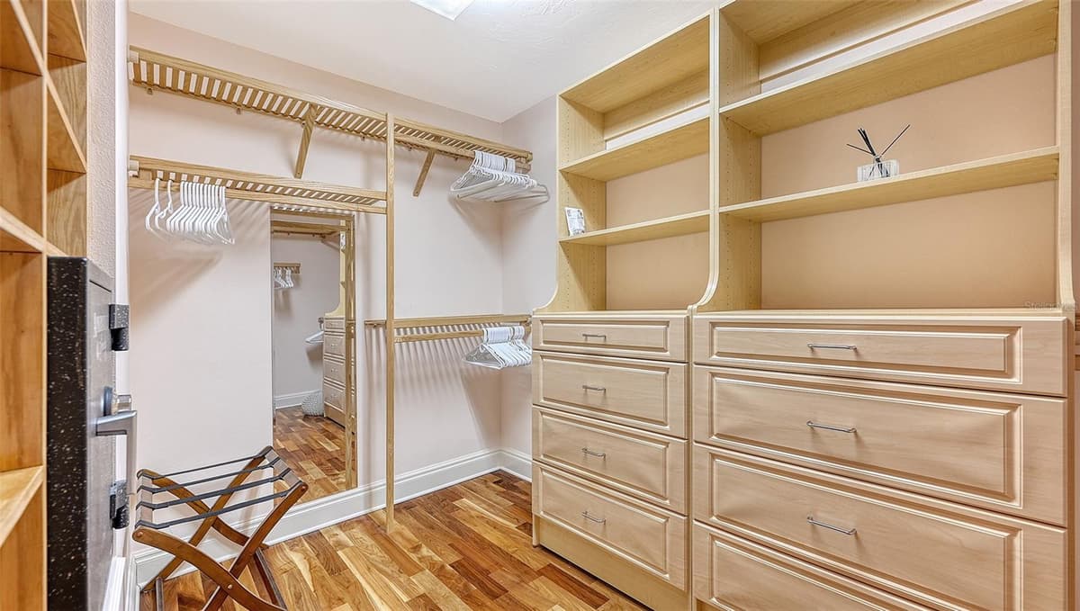5024 COMMONWEALTH DRIVE — photo 37 of 50