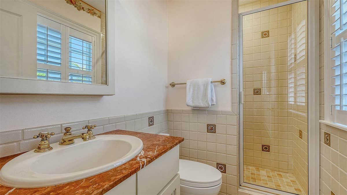 5024 COMMONWEALTH DRIVE — photo 40 of 50