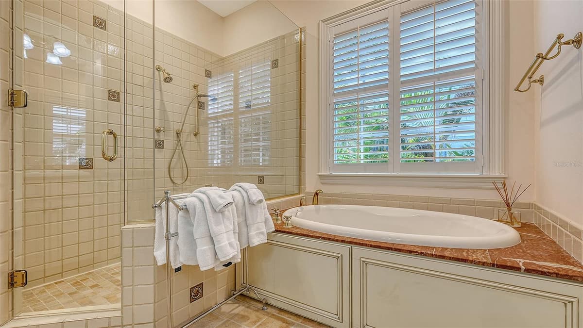 5024 COMMONWEALTH DRIVE — photo 36 of 50