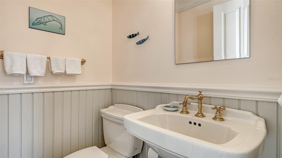 5024 COMMONWEALTH DRIVE — photo 44 of 50