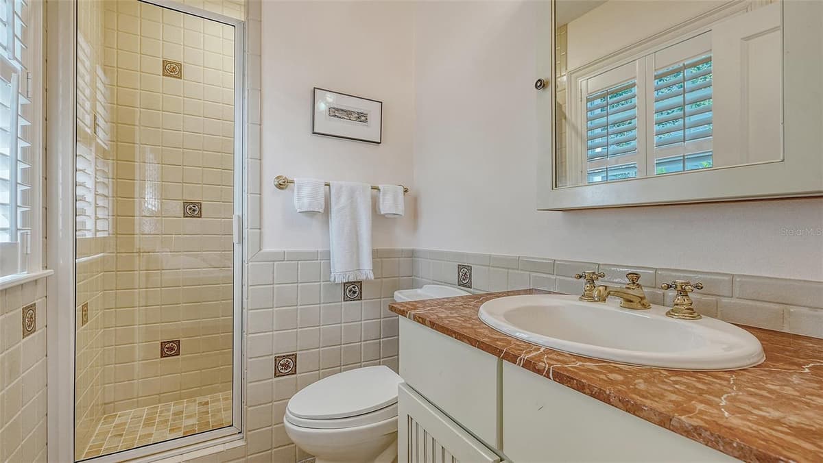 5024 COMMONWEALTH DRIVE — photo 43 of 50