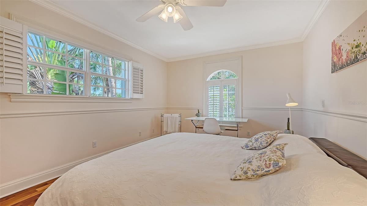 5024 COMMONWEALTH DRIVE — photo 38 of 50