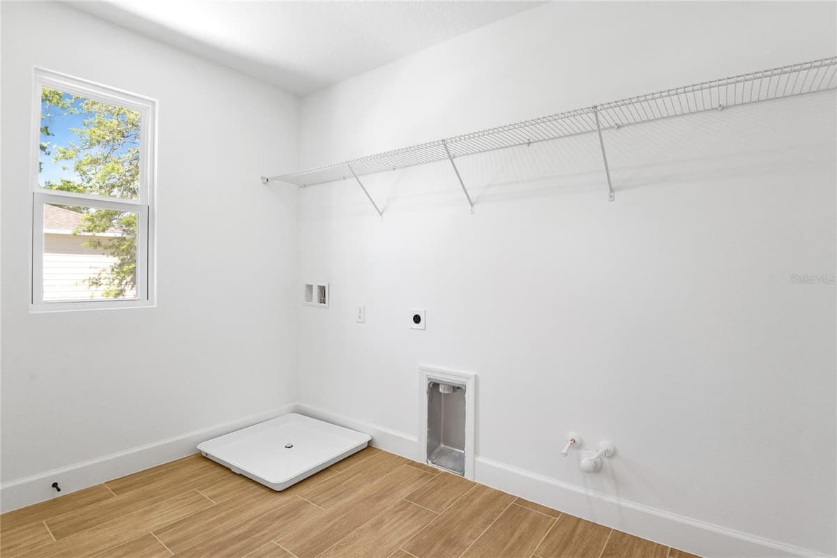 3765 DEER RIDGE DRIVE — photo 18 of 24