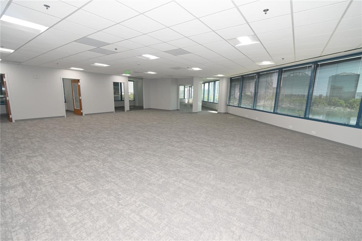 225 ROBINSON STREET — photo 16 of 37