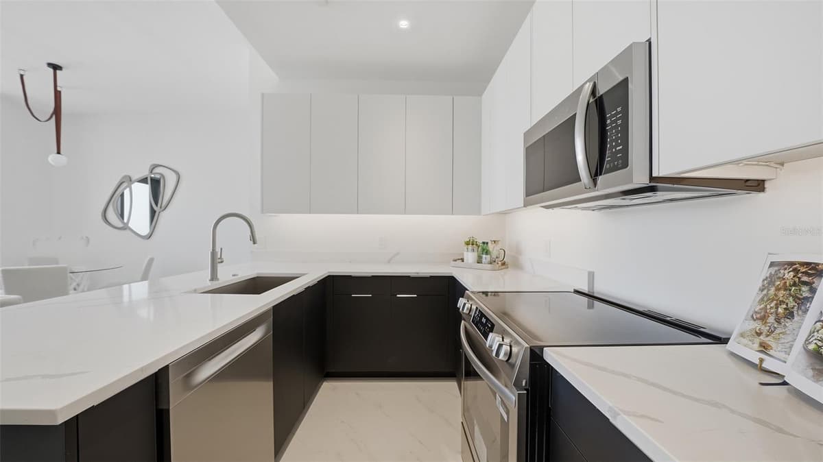 430 KUMQUAT COURT — photo 18 of 92