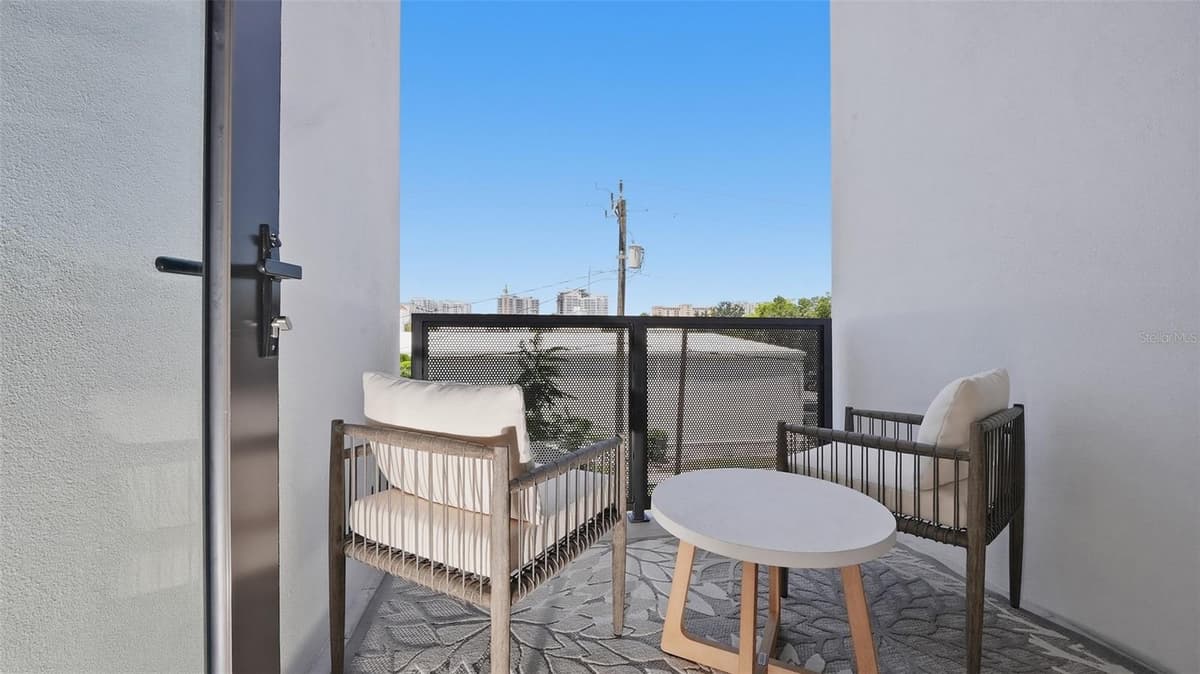 430 KUMQUAT COURT — photo 8 of 92