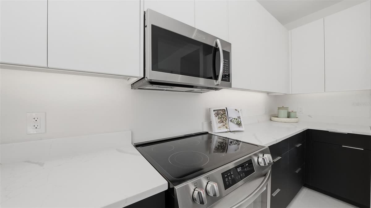 430 KUMQUAT COURT — photo 19 of 92