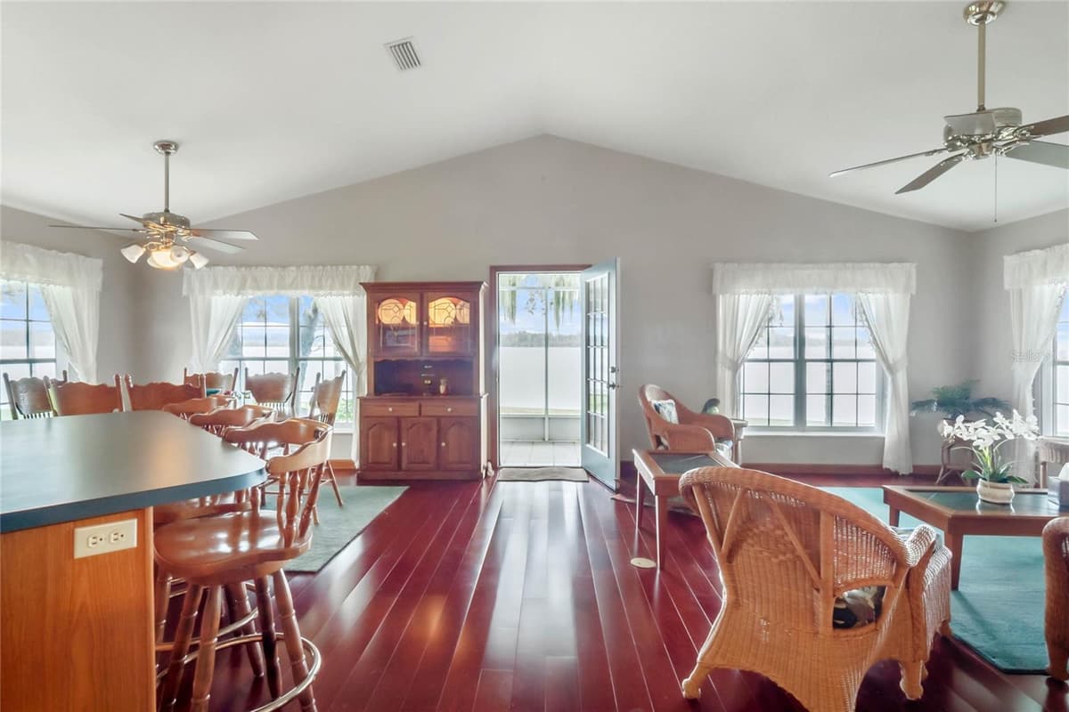 4365 CANAL ROAD — photo 8 of 47