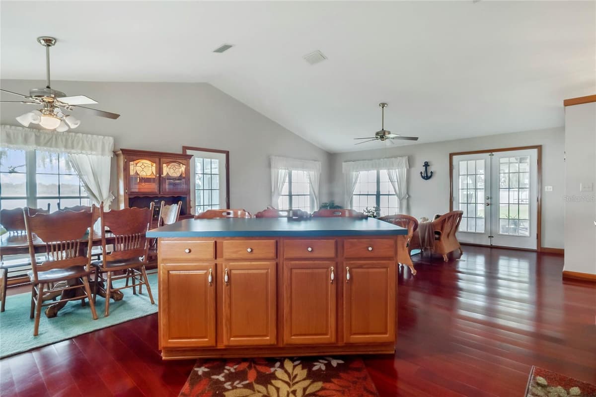 4365 CANAL ROAD — photo 12 of 47