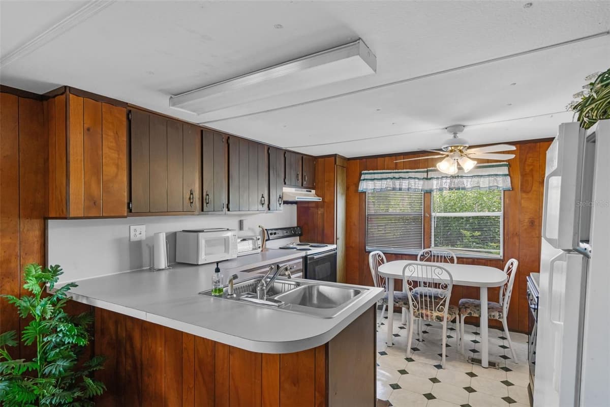 4365 CANAL ROAD — photo 37 of 47