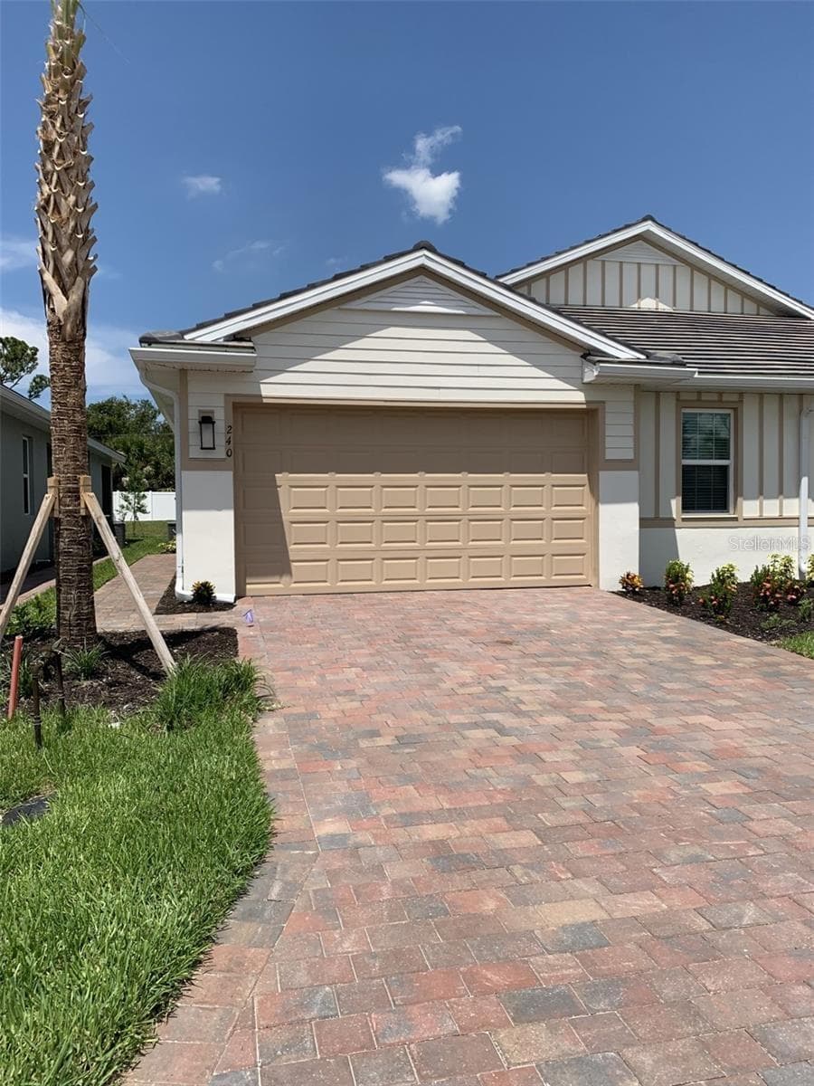 240 IBIZA LOOP — photo 1 of 11