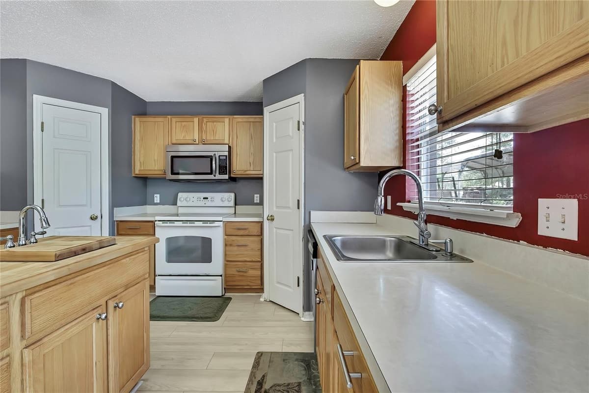 11257 PERSIMMON AVENUE — photo 40 of 50