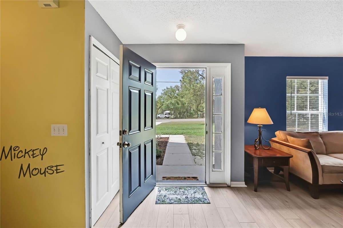 11257 PERSIMMON AVENUE — photo 5 of 50