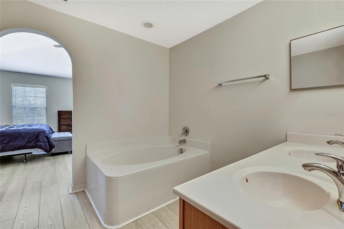 11257 PERSIMMON AVENUE — photo 21 of 50