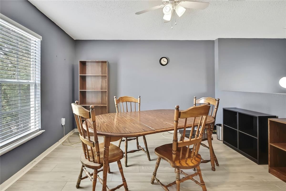 11257 PERSIMMON AVENUE — photo 14 of 50
