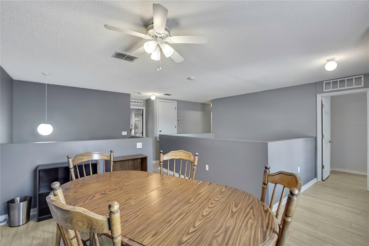 11257 PERSIMMON AVENUE — photo 13 of 50