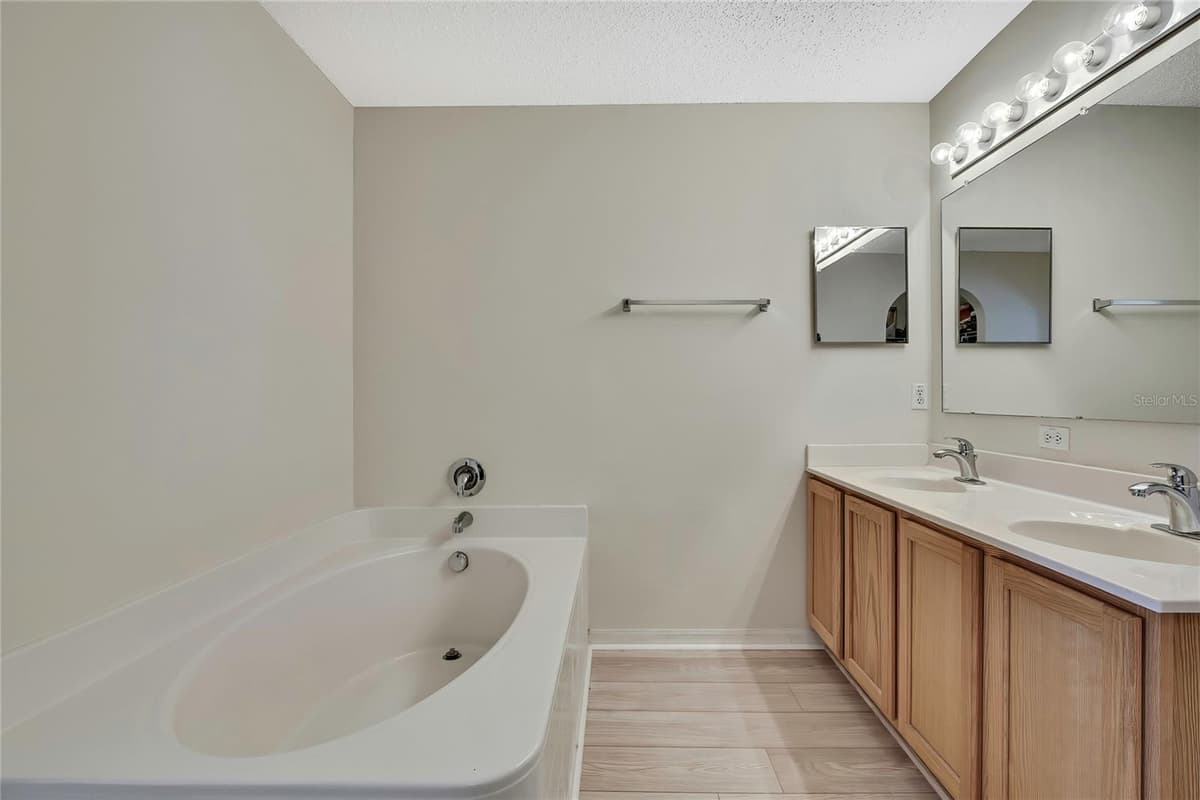 11257 PERSIMMON AVENUE — photo 20 of 50