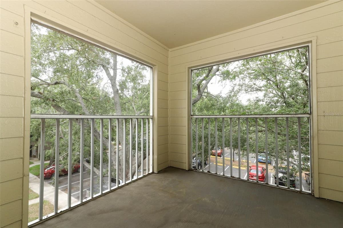2214 METROPOLITAN WAY — photo 10 of 35