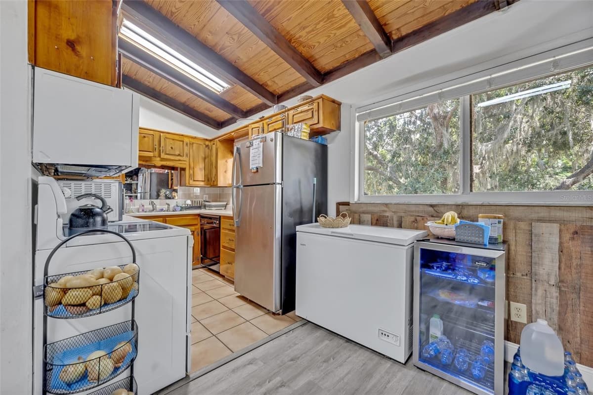 11424 WESTWOOD BOULEVARD — photo 15 of 56