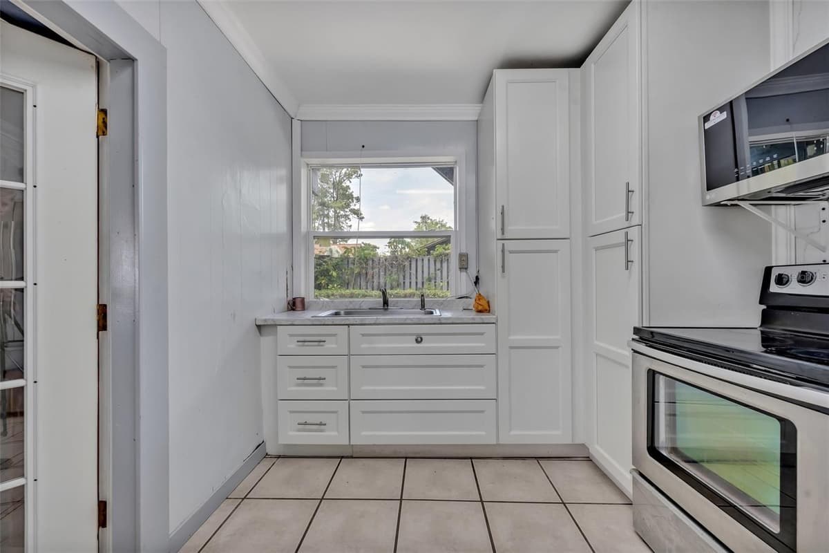 11424 WESTWOOD BOULEVARD — photo 32 of 56