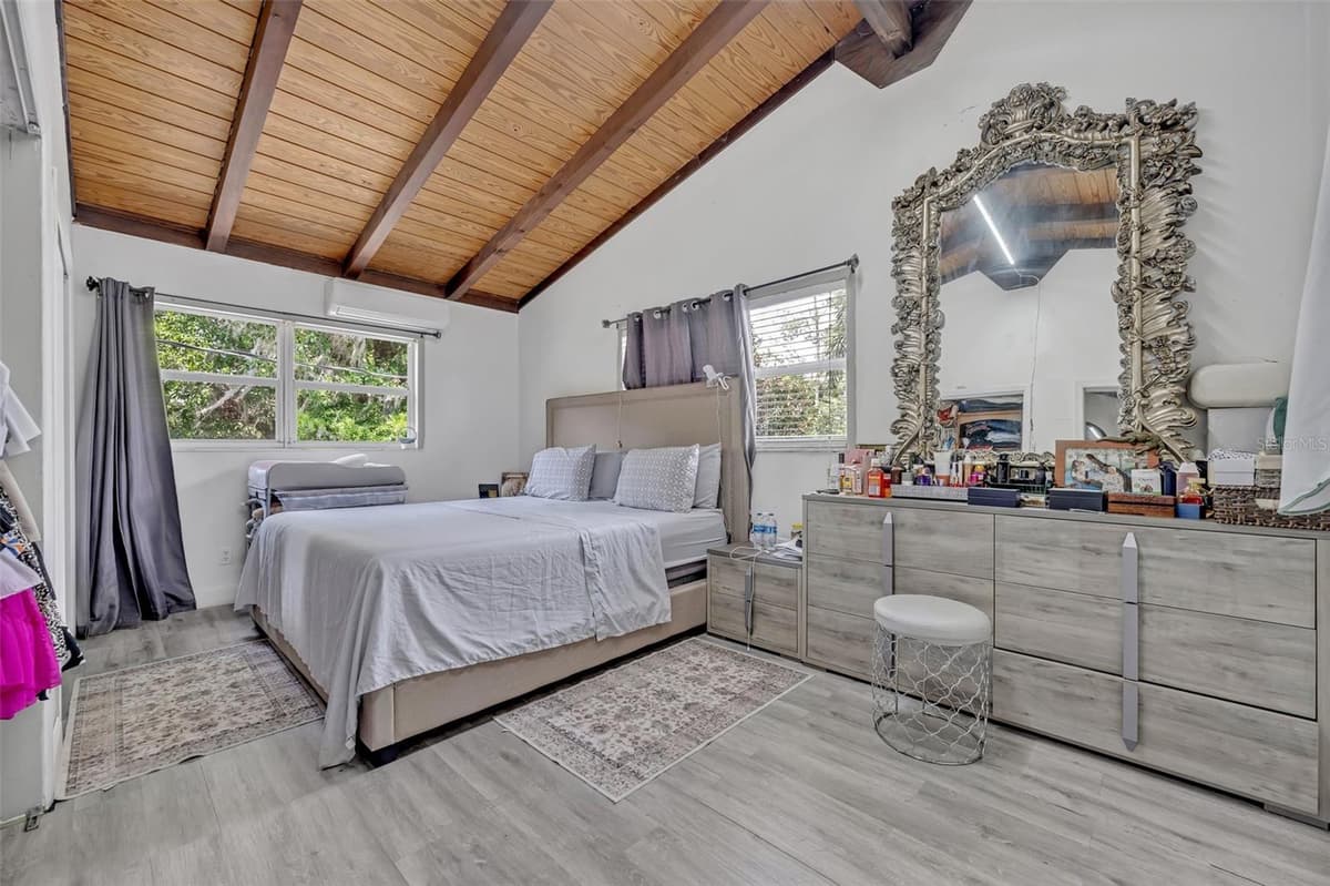 11424 WESTWOOD BOULEVARD — photo 16 of 56