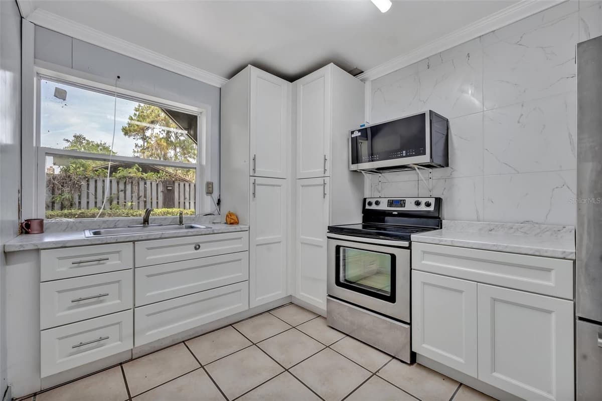 11424 WESTWOOD BOULEVARD — photo 29 of 56