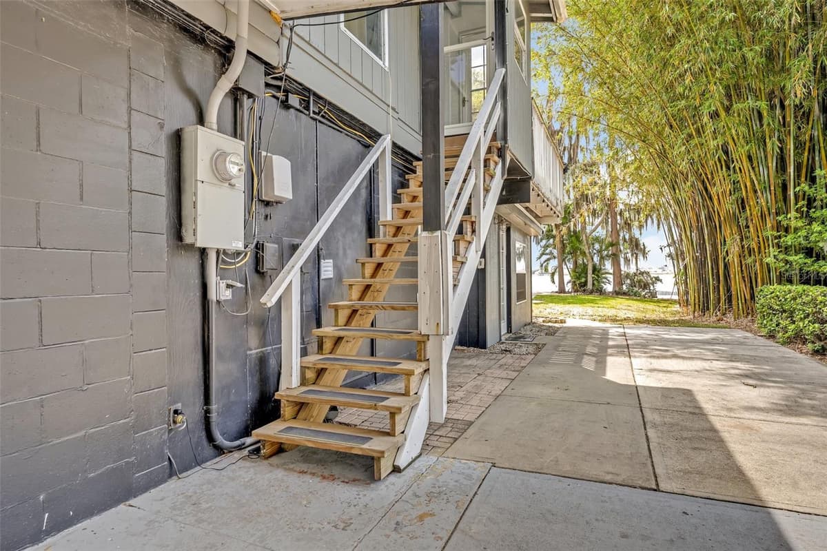 11424 WESTWOOD BOULEVARD — photo 24 of 56