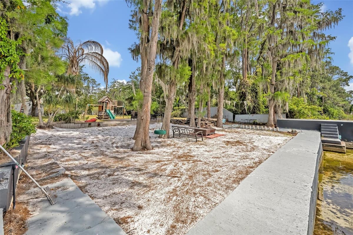 11424 WESTWOOD BOULEVARD — photo 45 of 56