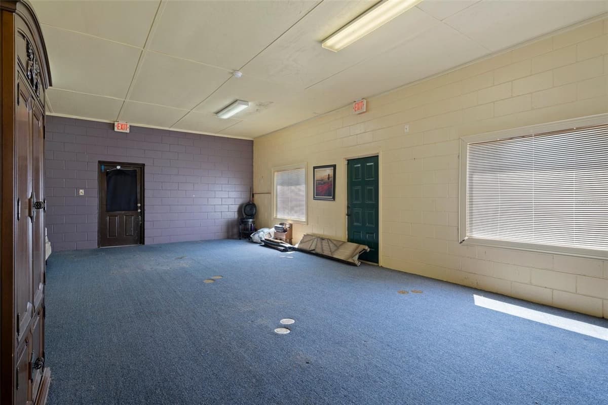 3729 LECANTO HIGHWAY — photo 78 of 84