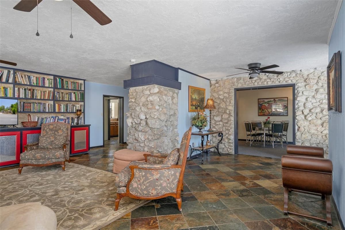 3729 LECANTO HIGHWAY — photo 13 of 84