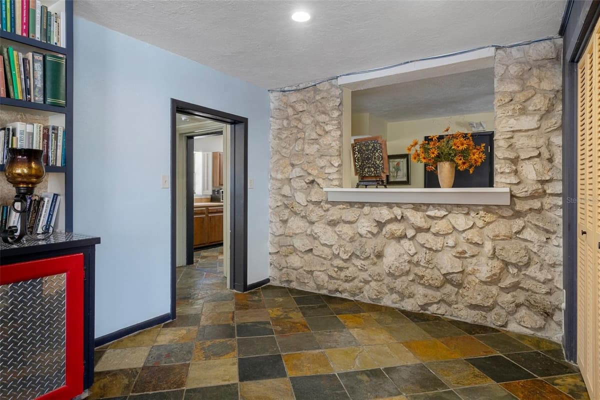 3729 LECANTO HIGHWAY — photo 17 of 84