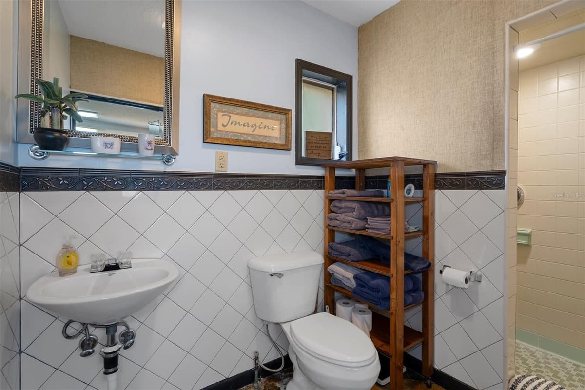 3729 LECANTO HIGHWAY — photo 36 of 84