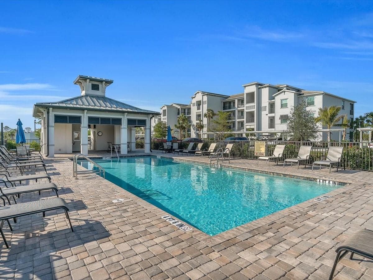 14214 HERITAGE LANDING BOULEVARD — photo 74 of 92