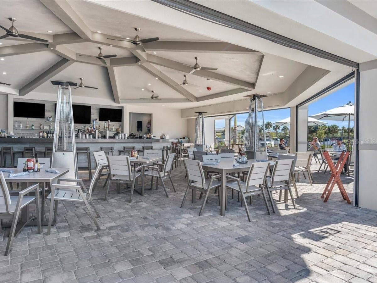 14214 HERITAGE LANDING BOULEVARD — photo 77 of 92