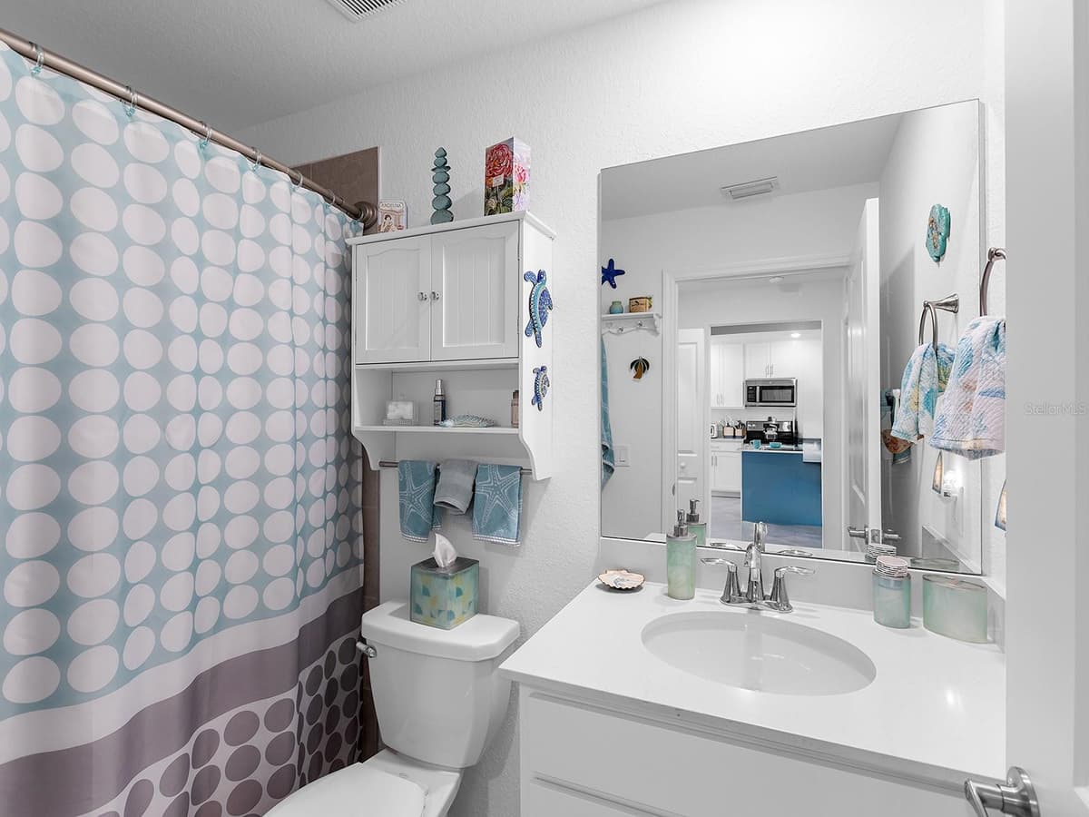 14214 HERITAGE LANDING BOULEVARD — photo 31 of 92