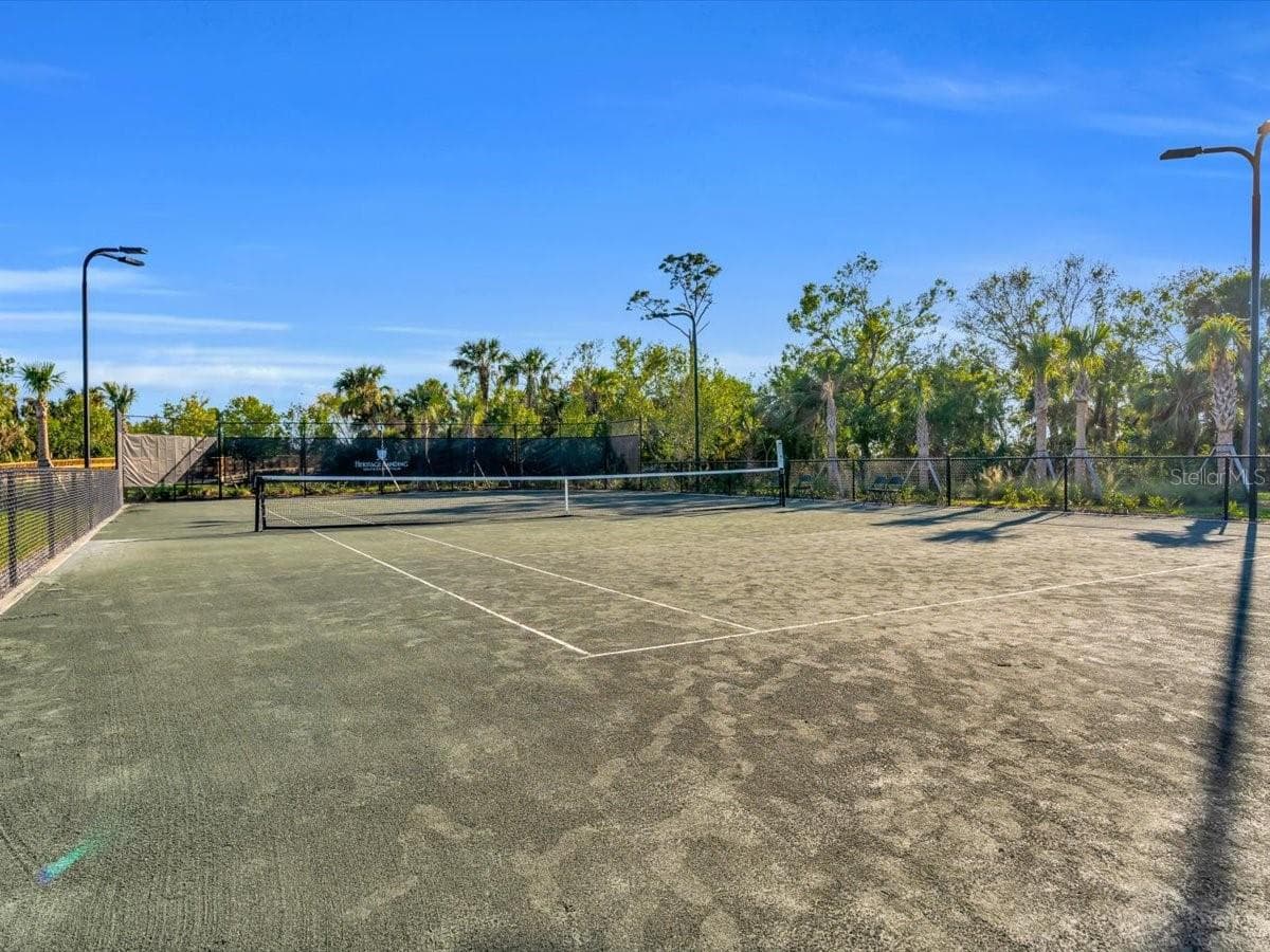 14214 HERITAGE LANDING BOULEVARD — photo 82 of 92