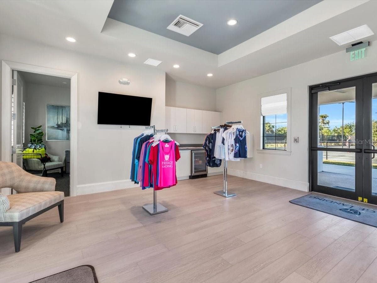 14214 HERITAGE LANDING BOULEVARD — photo 79 of 92