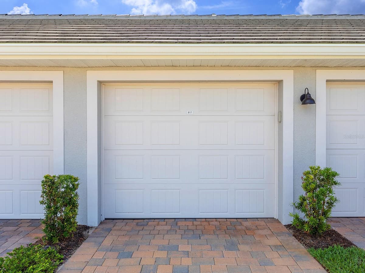14214 HERITAGE LANDING BOULEVARD — photo 38 of 92