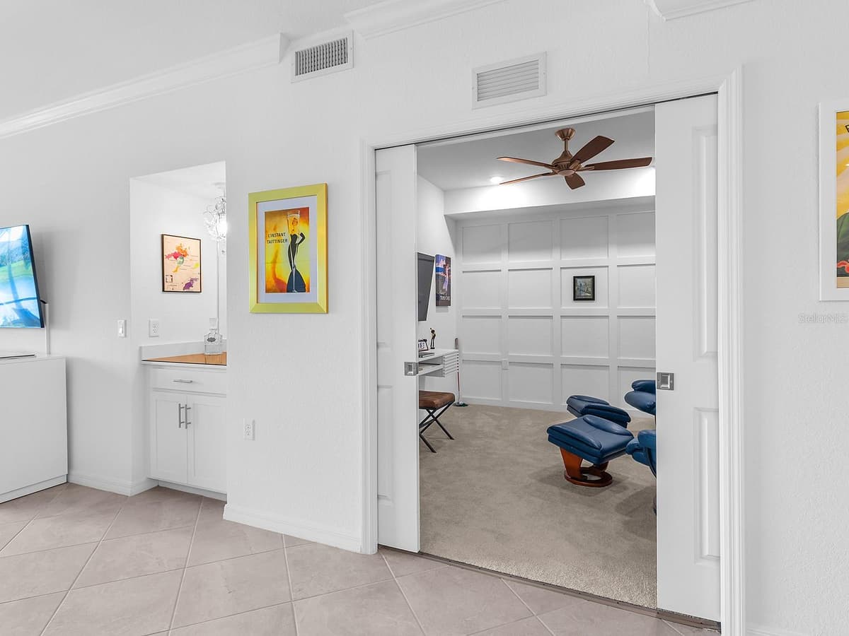 14214 HERITAGE LANDING BOULEVARD — photo 23 of 92