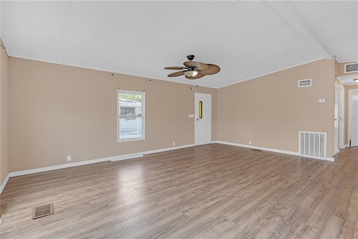 11309 LEISURE LANE — photo 11 of 34